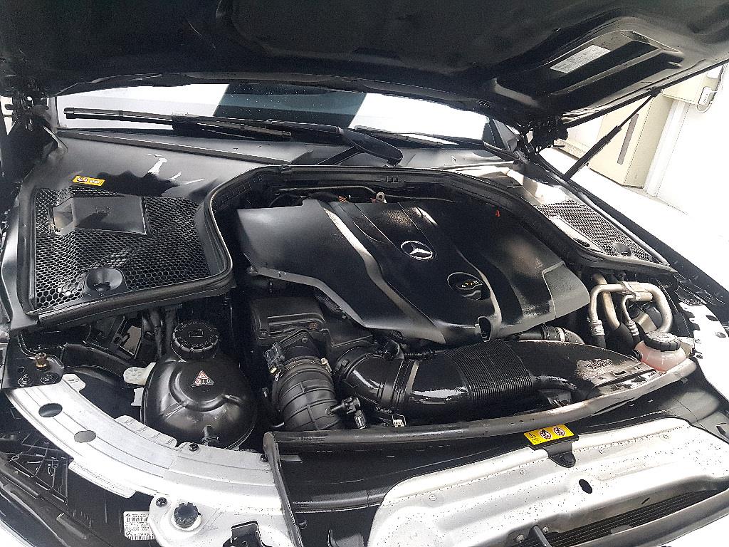 Mercedes Benz C Class - Vista 6