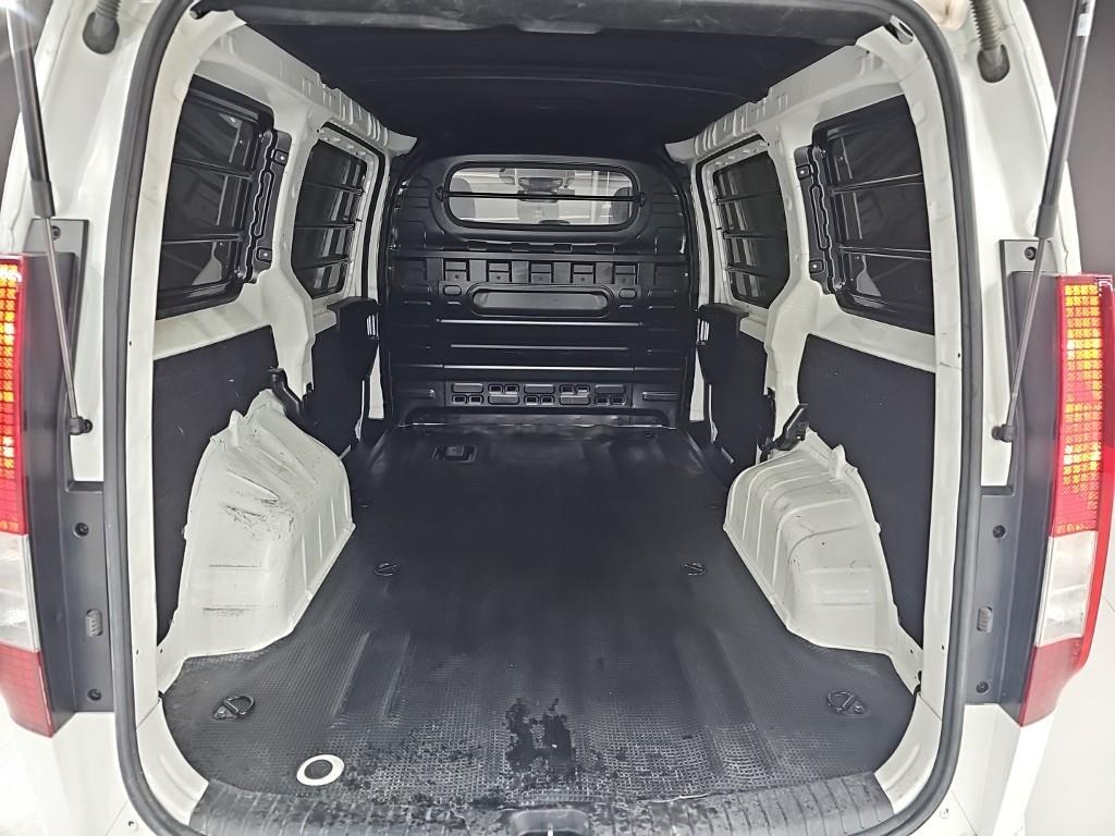 HYUNDAI Staria 2022 Blanco - Importación desde Corea - HF Imports Iquique - Foto 18