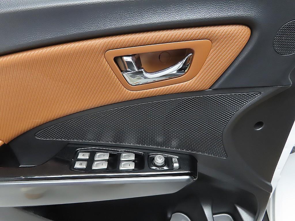 Ssangyong Tivoli 2019 Blanco - Importación desde Corea - HF Imports Iquique - Foto 12