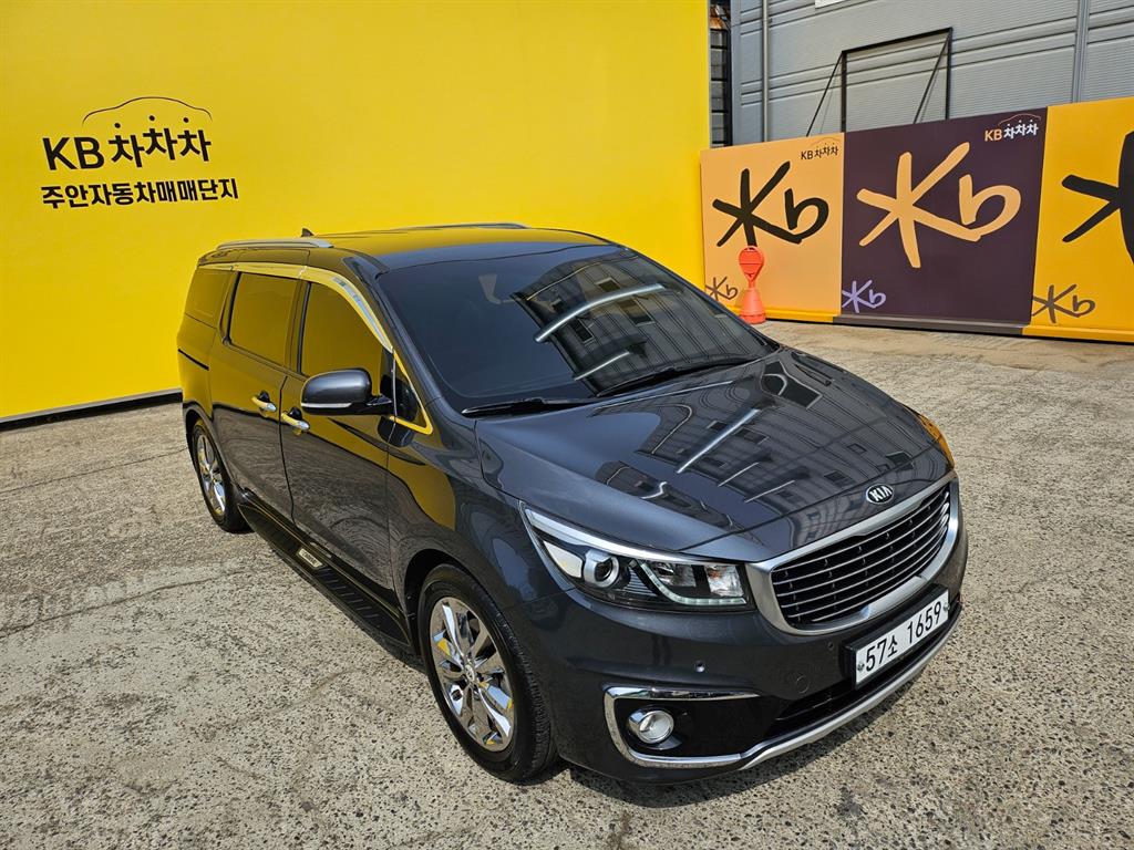 KIA Carnival - Vista 11