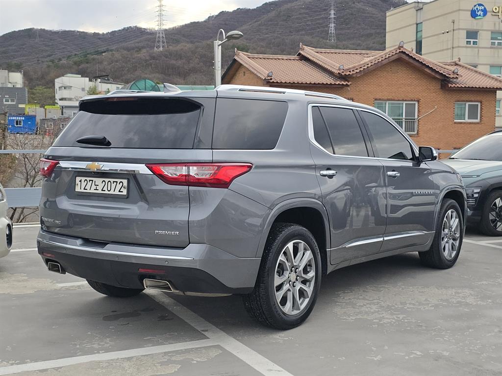 Chevrolet Travers - Vista 4