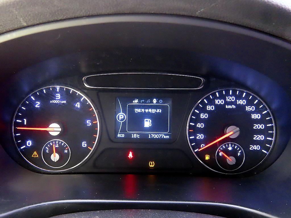 KIA Sorento - Vista 9