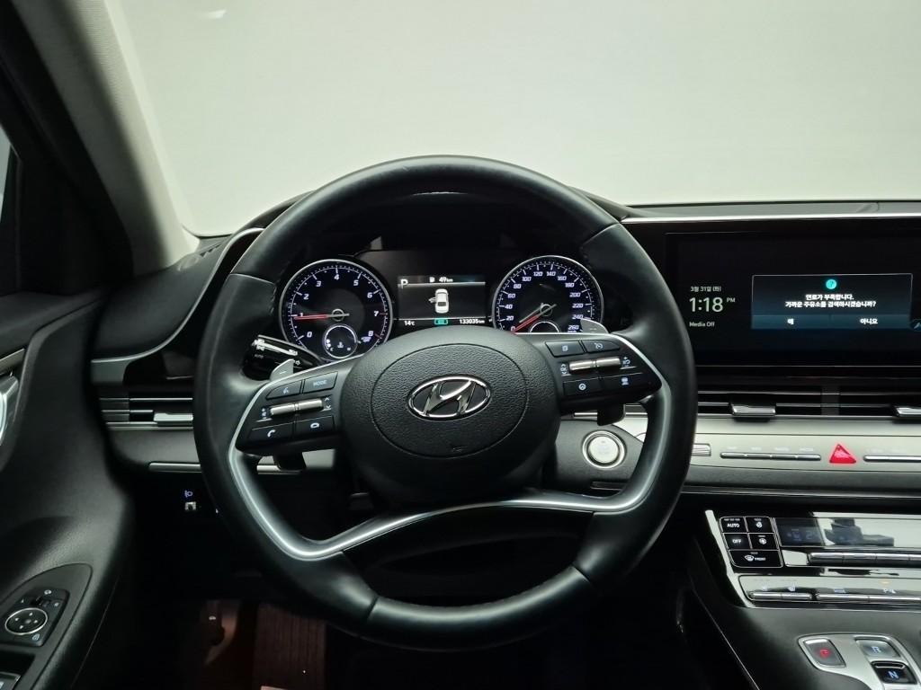 HYUNDAI Grandeur - Vista 9