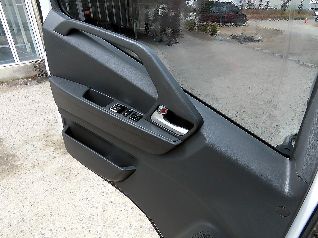 medium and large cargo truck - Vista 12