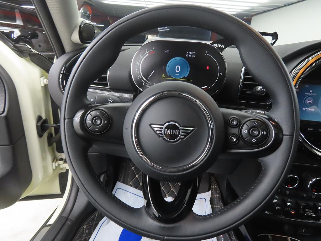 Mini Clubman - Vista 8