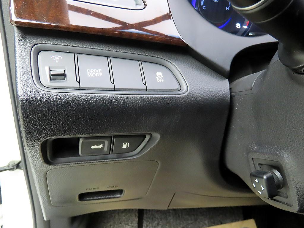 HYUNDAI Grandeur - Vista 12