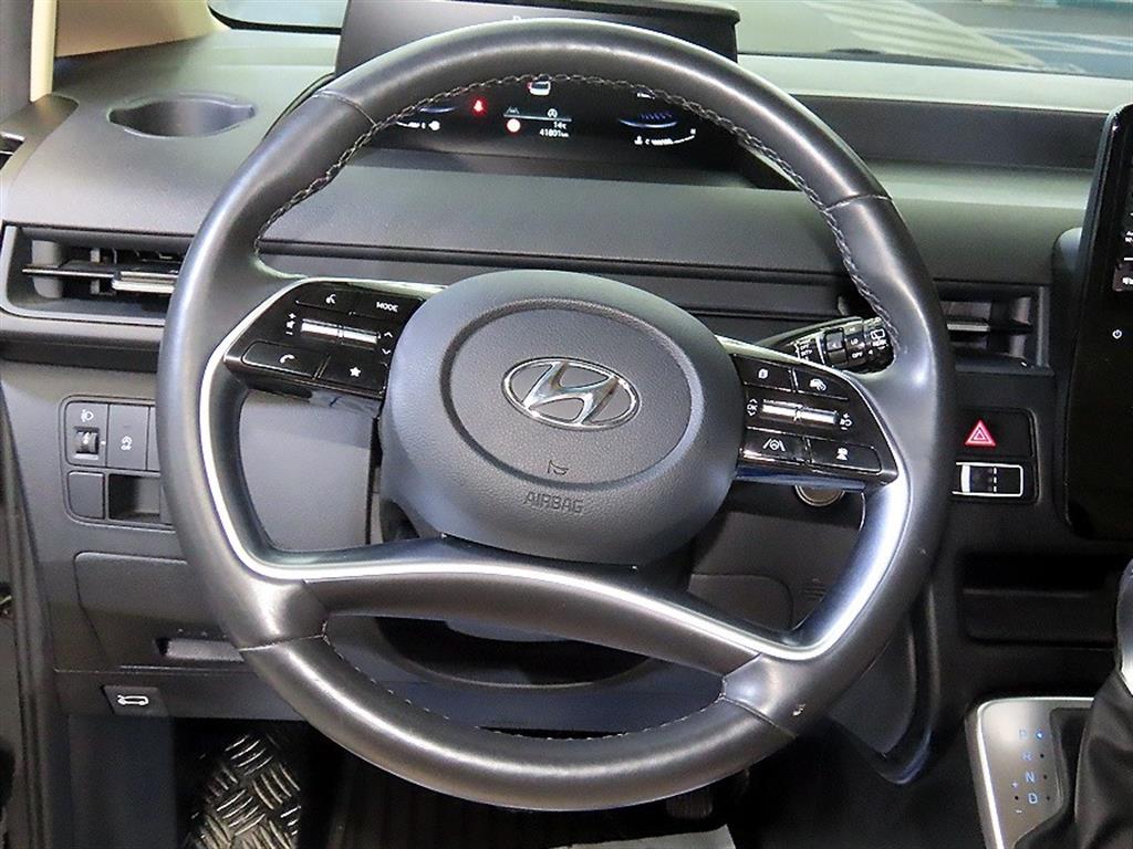 HYUNDAI Staria - Vista 8