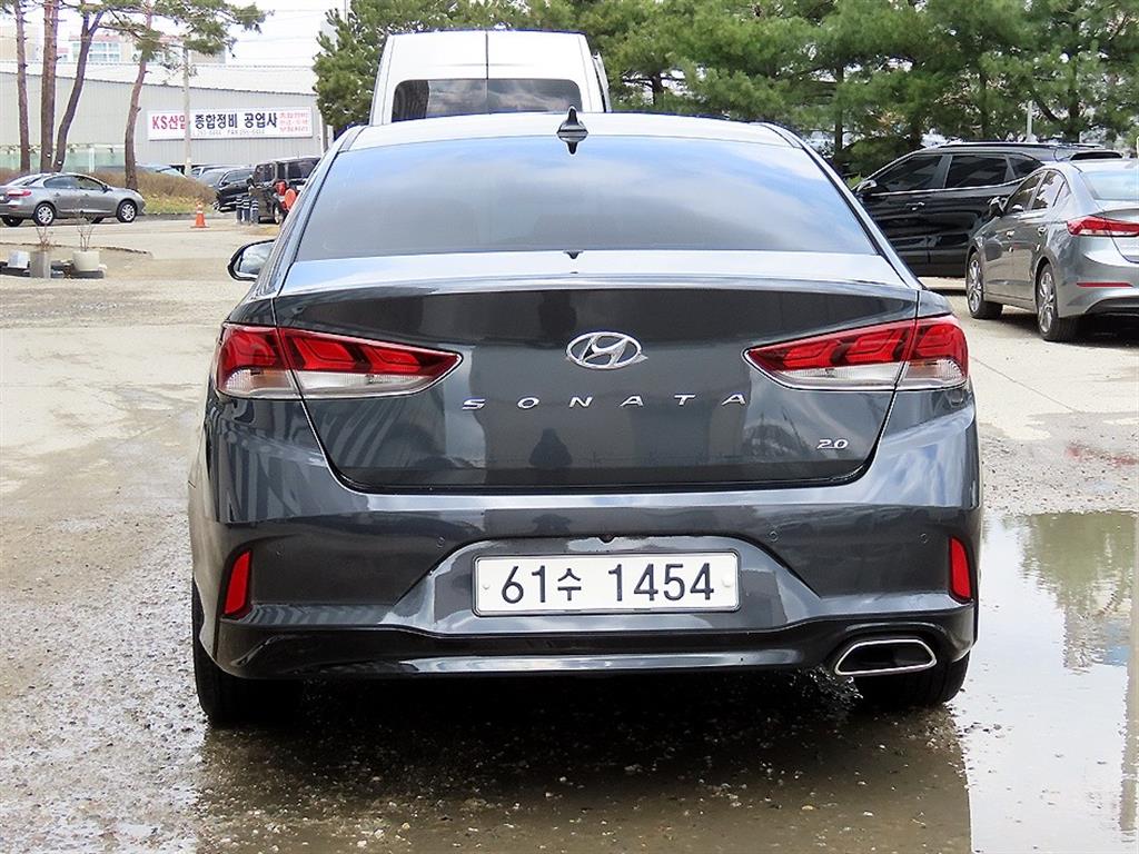 HYUNDAI Sonata - Vista 4