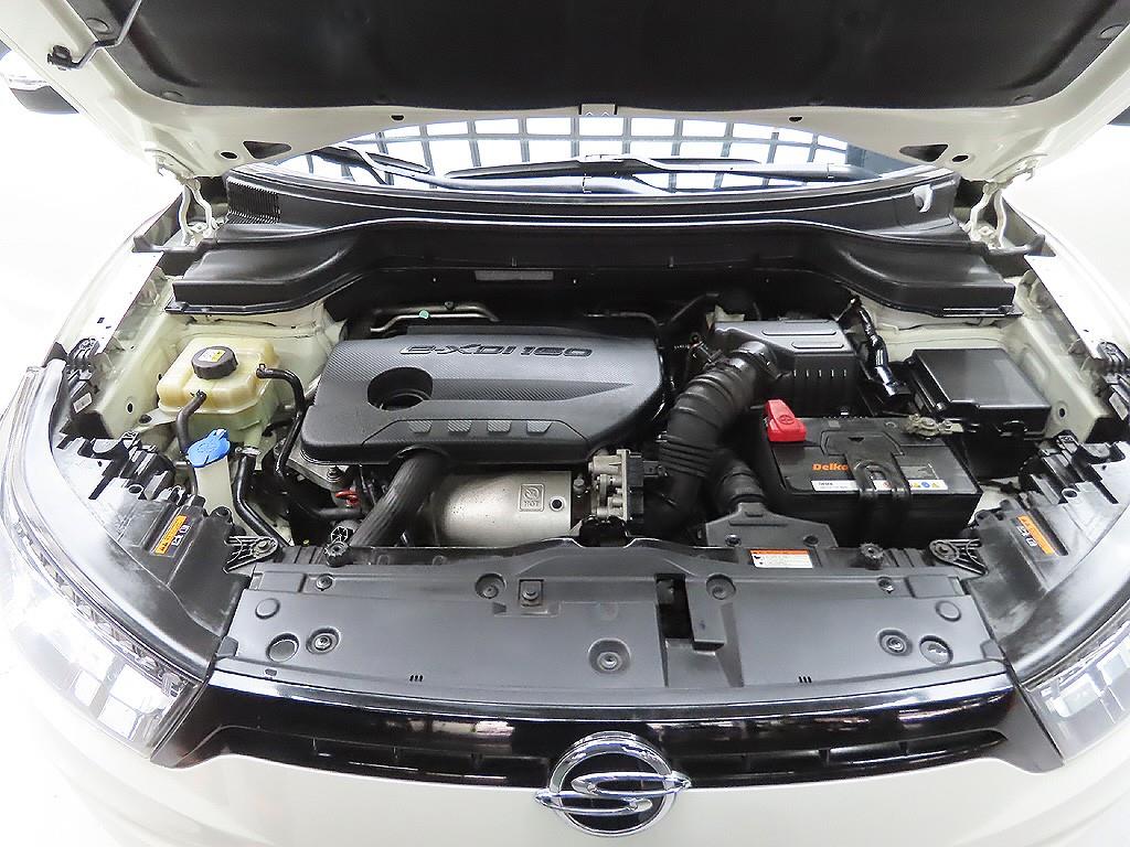 Ssangyong Tivoli 2016 Blanco - Importación desde Corea - HF Imports Iquique - Foto 7