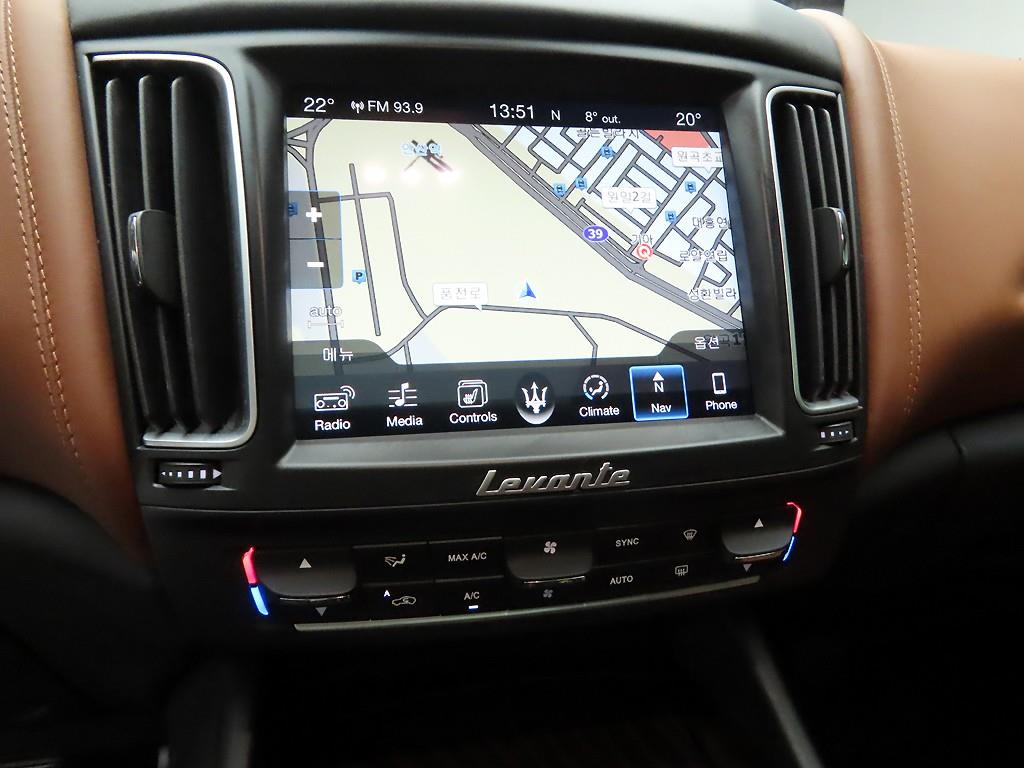 Maserati Levante - Vista 9