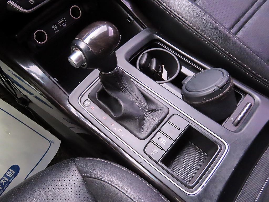 KIA Sorento - Vista 10