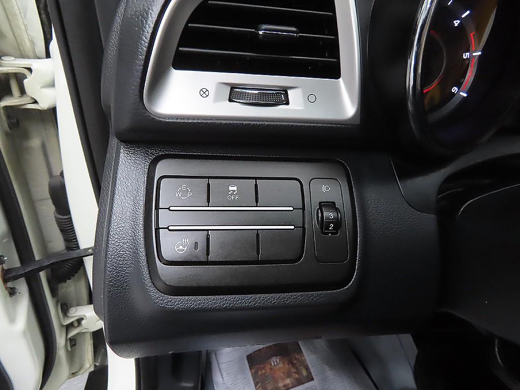 Ssangyong Tivoli 2016 Blanco - Importación desde Corea - HF Imports Iquique - Foto 10