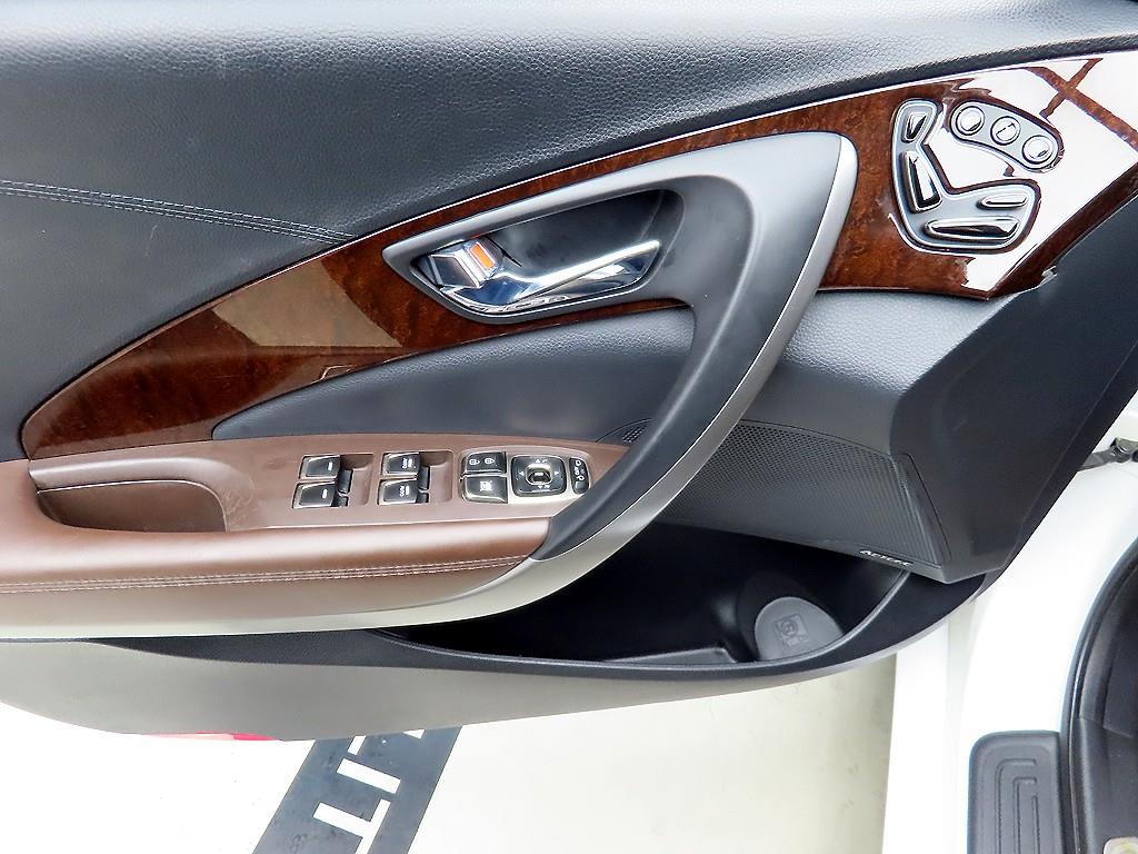 HYUNDAI Grandeur - Vista 11