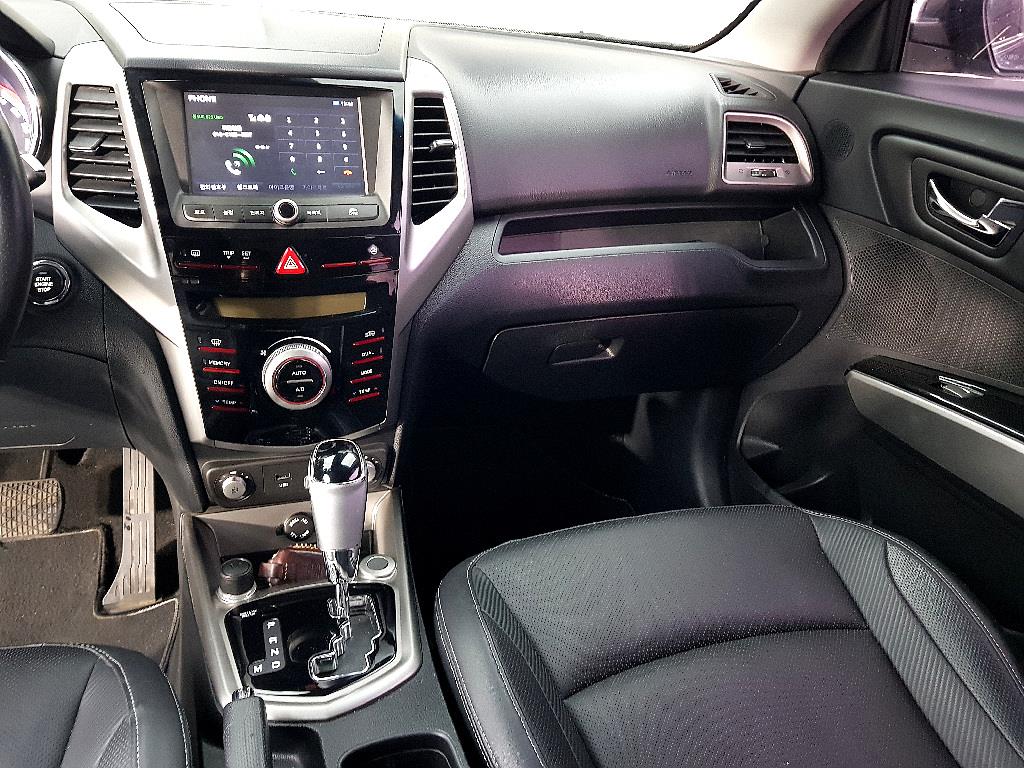 Ssangyong Tivoli - Vista 10