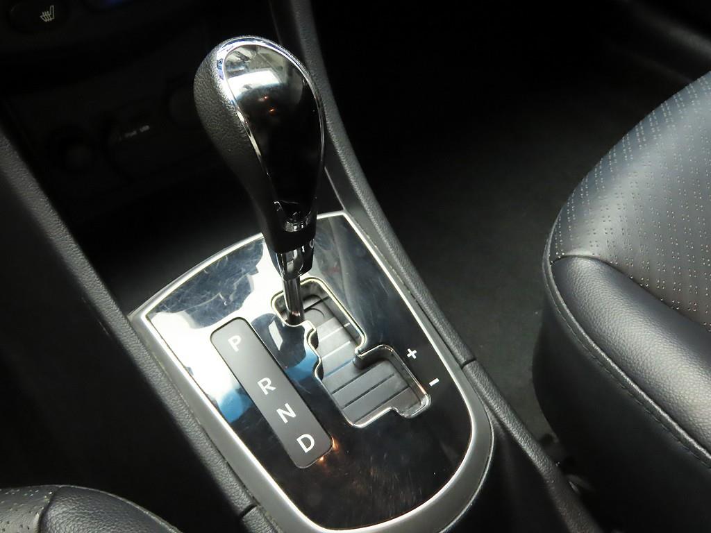 HYUNDAI Accent - Vista 11