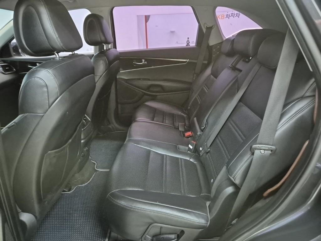 KIA Sorento - Vista 11