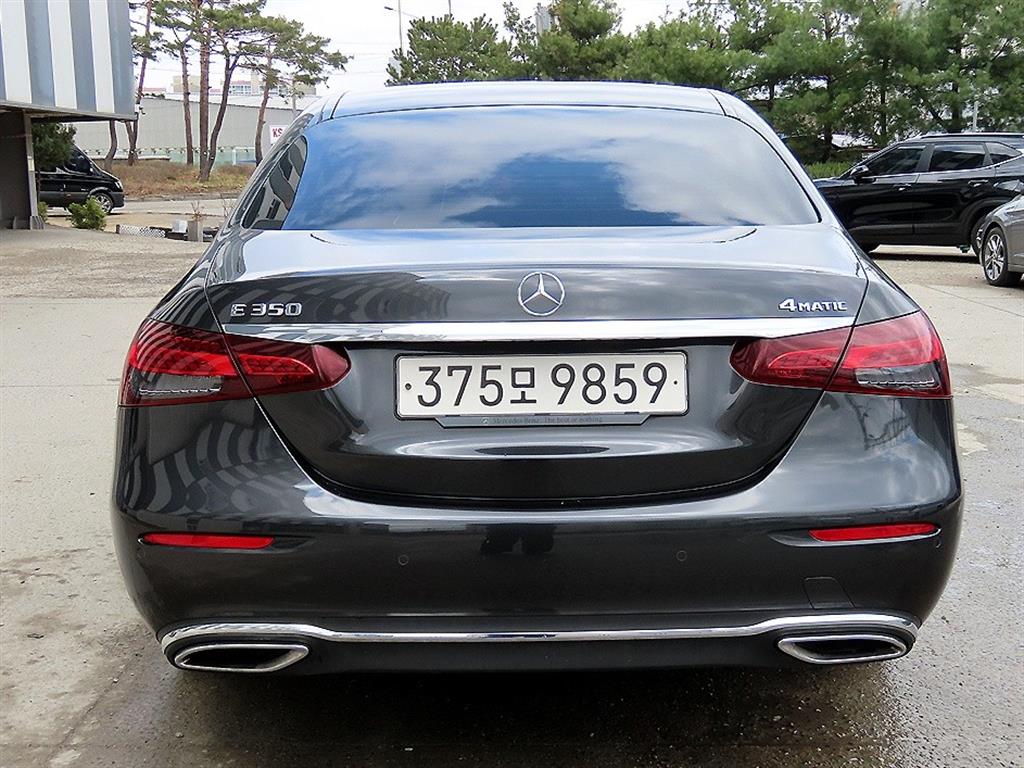 Mercedes Benz E class - Vista 4