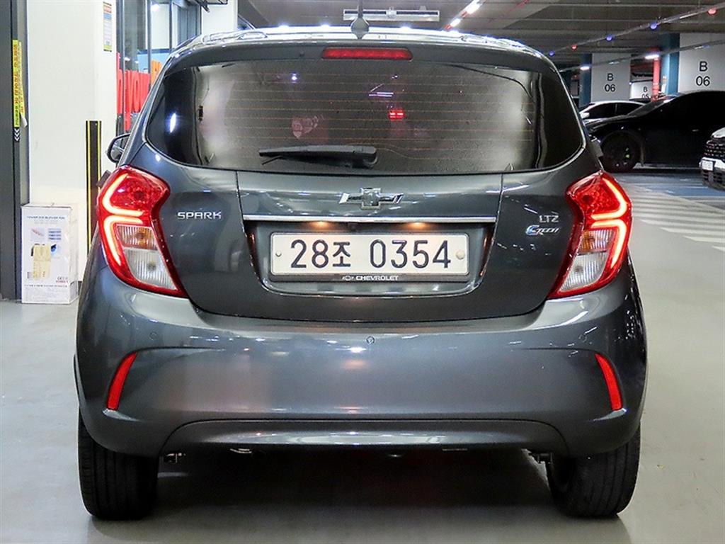 Chevrolet Spark - Vista 5
