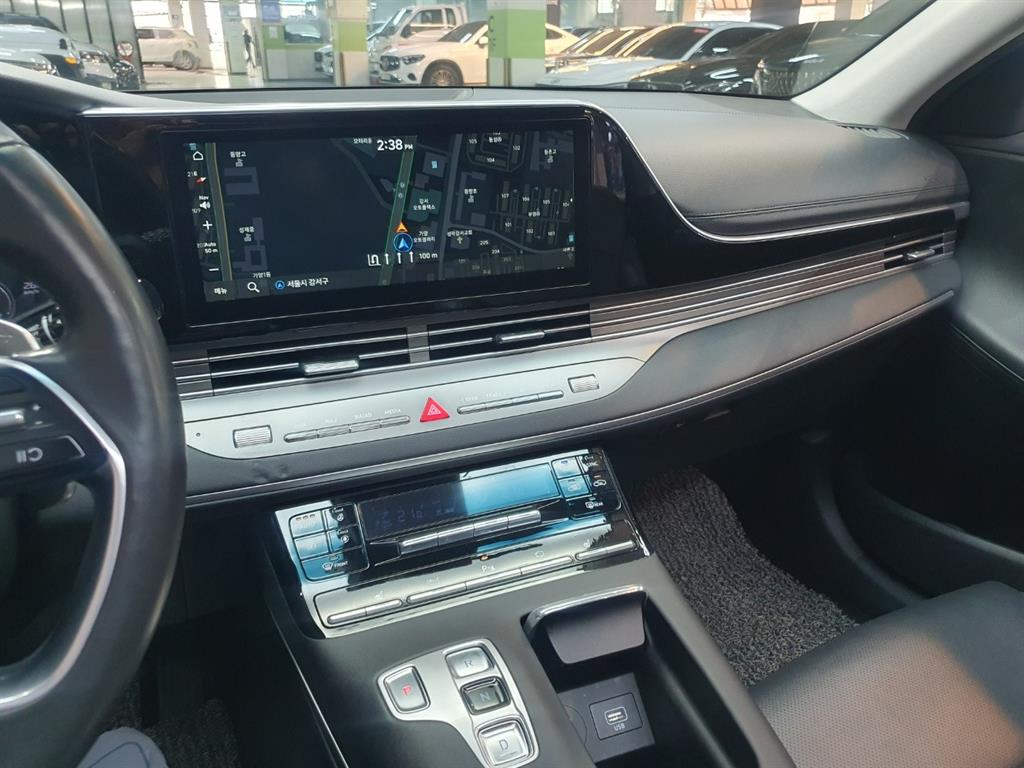 HYUNDAI Grandeur - Vista 8