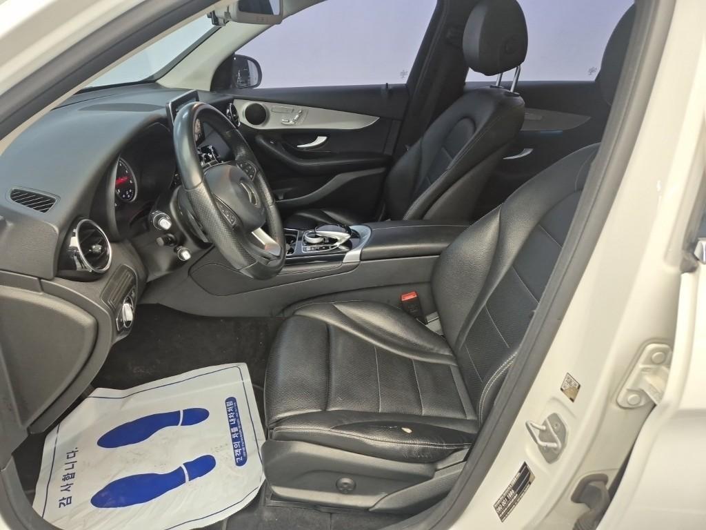 Mercedes Benz GLC Class - Vista 10