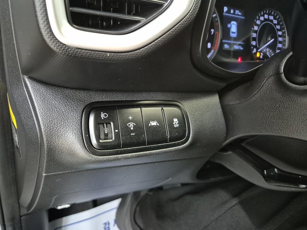 HYUNDAI Venue 2020 Blanco - Importación desde Corea - HF Imports Iquique - Foto 14