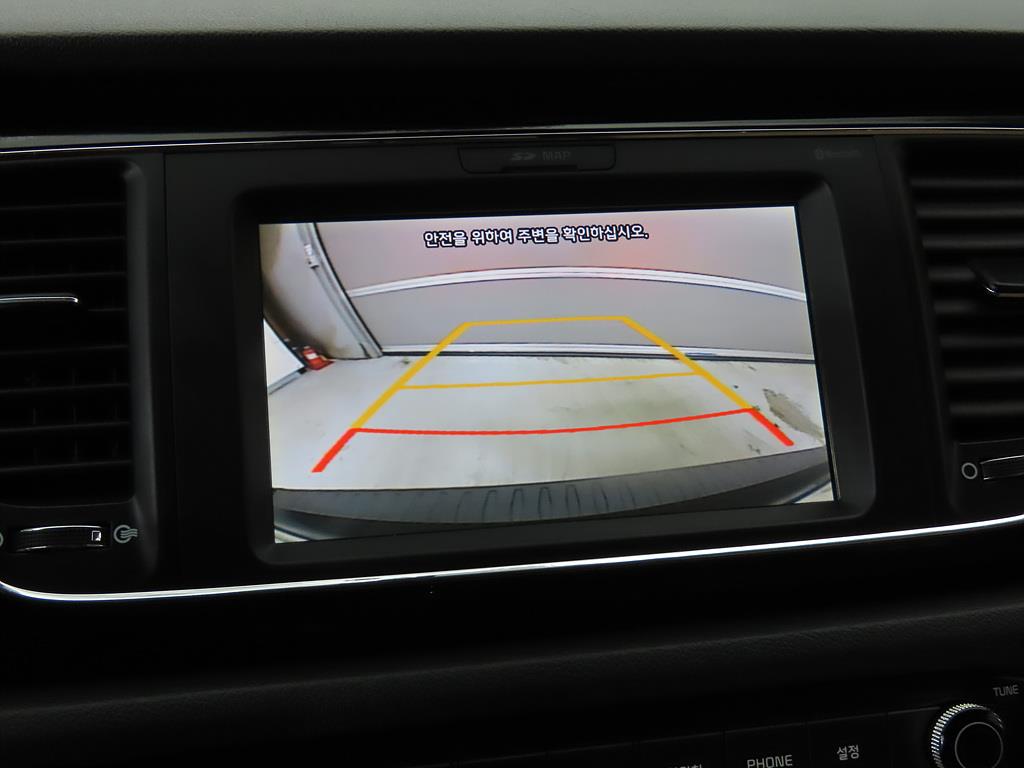 KIA Carnival - Vista 12