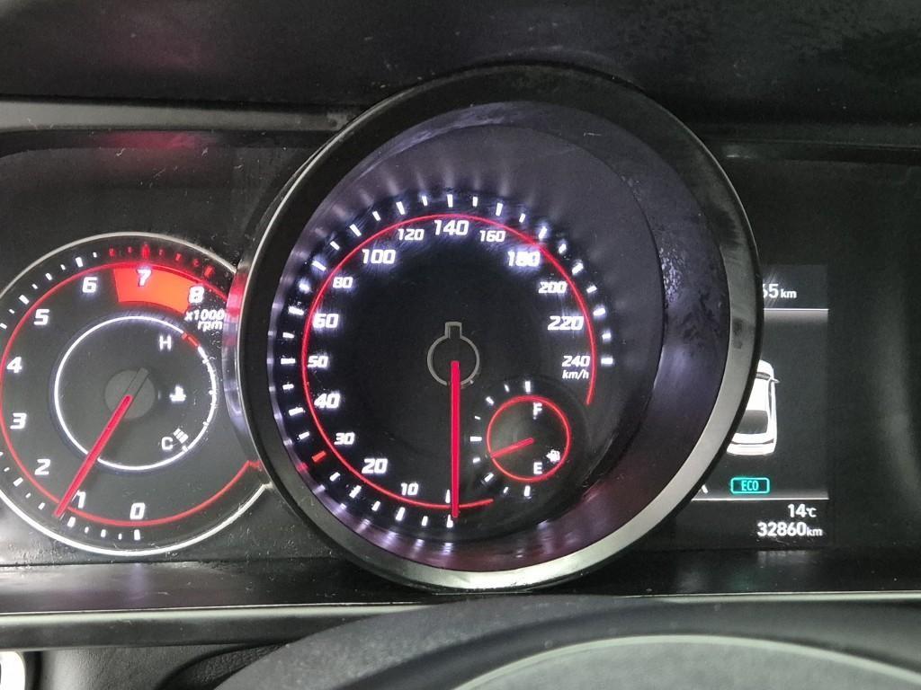 HYUNDAI Avante - Vista 6