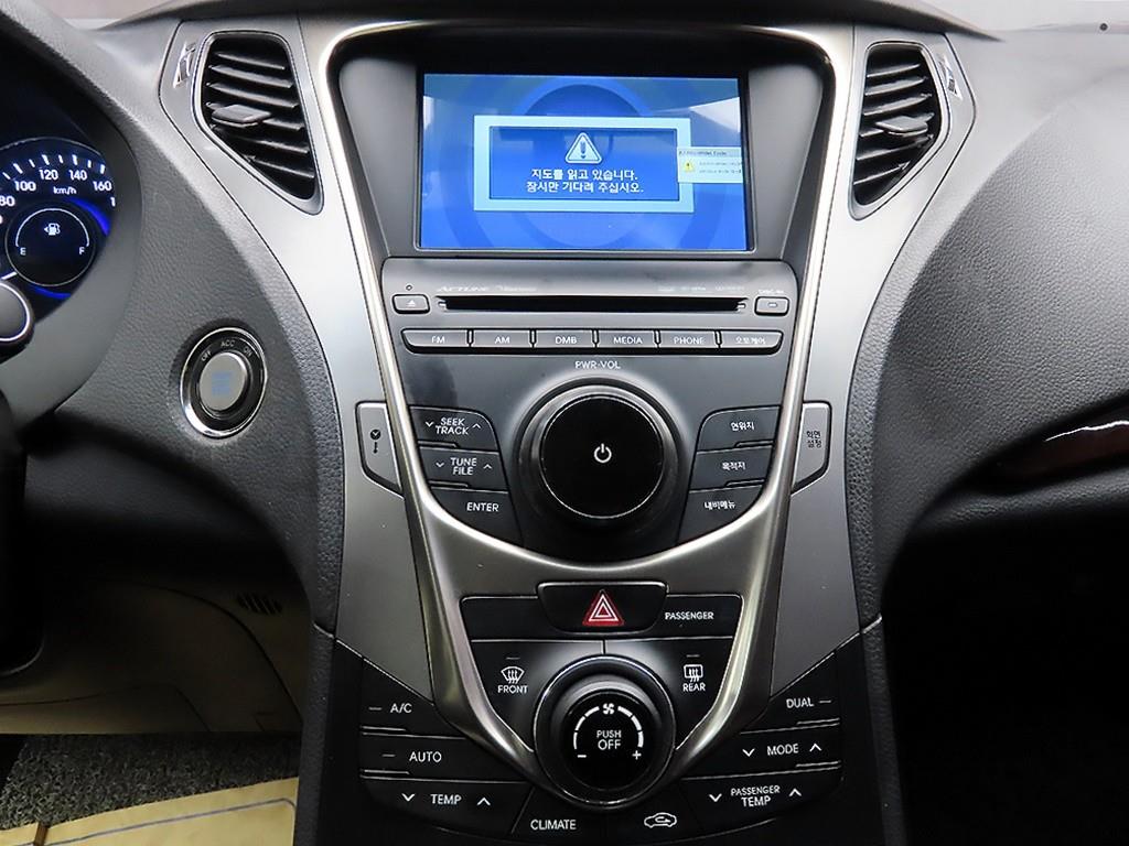 HYUNDAI Grandeur 2013 Blanco - Importación desde Corea - HF Imports Iquique - Foto 14