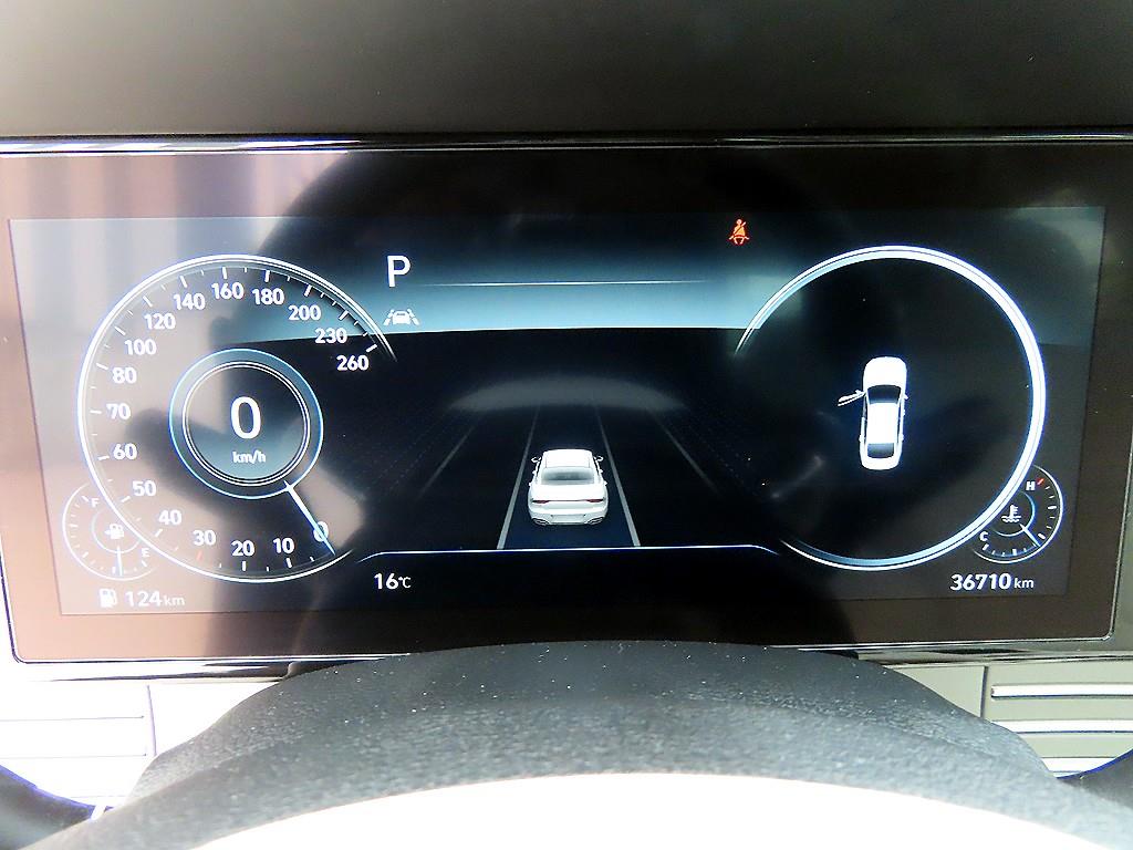 HYUNDAI Grandeur - Vista 9