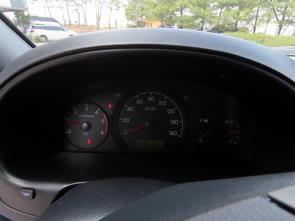 HYUNDAI Starex - Vista 10