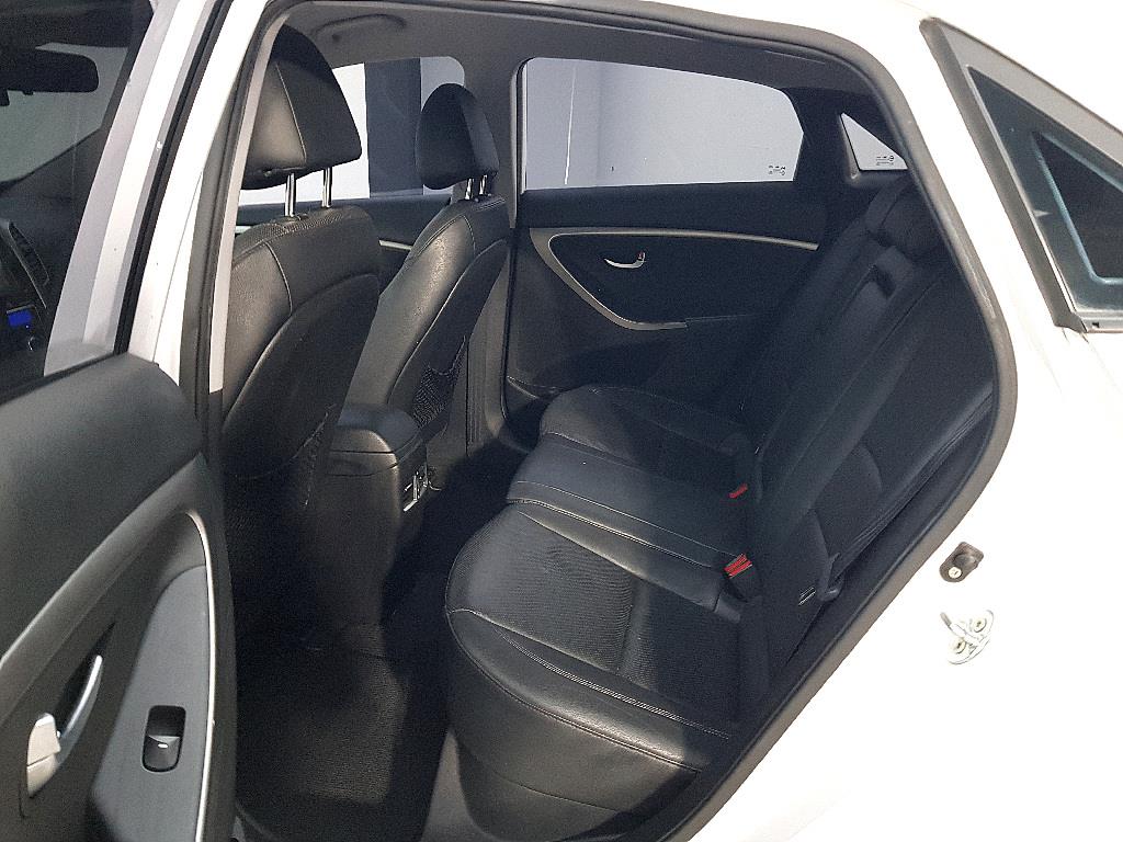 HYUNDAI i30 - Vista 9