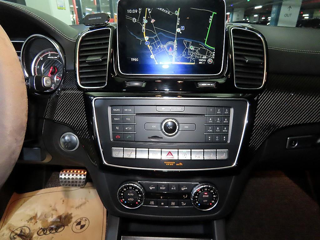 Mercedes Benz GLE Class - Vista 11