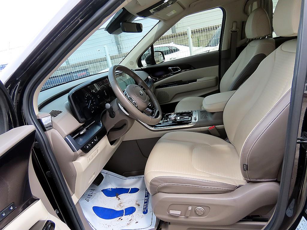 KIA Carnival - Vista 5