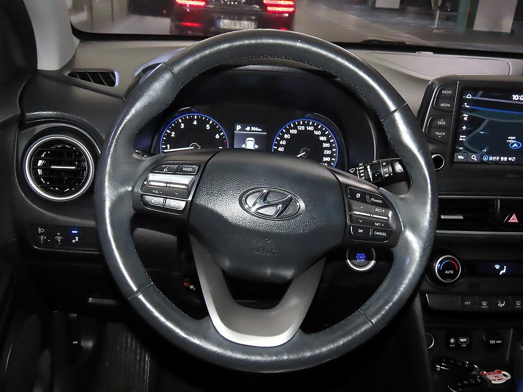 HYUNDAI Kona - Vista 8
