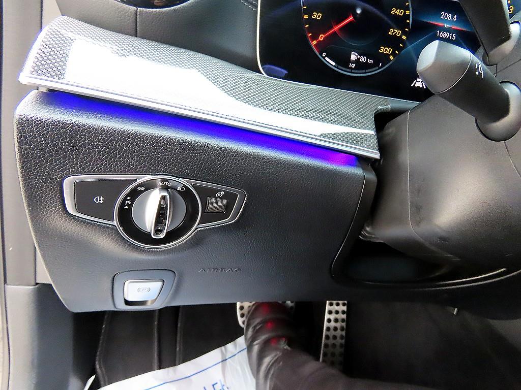 Mercedes Benz E class - Vista 12