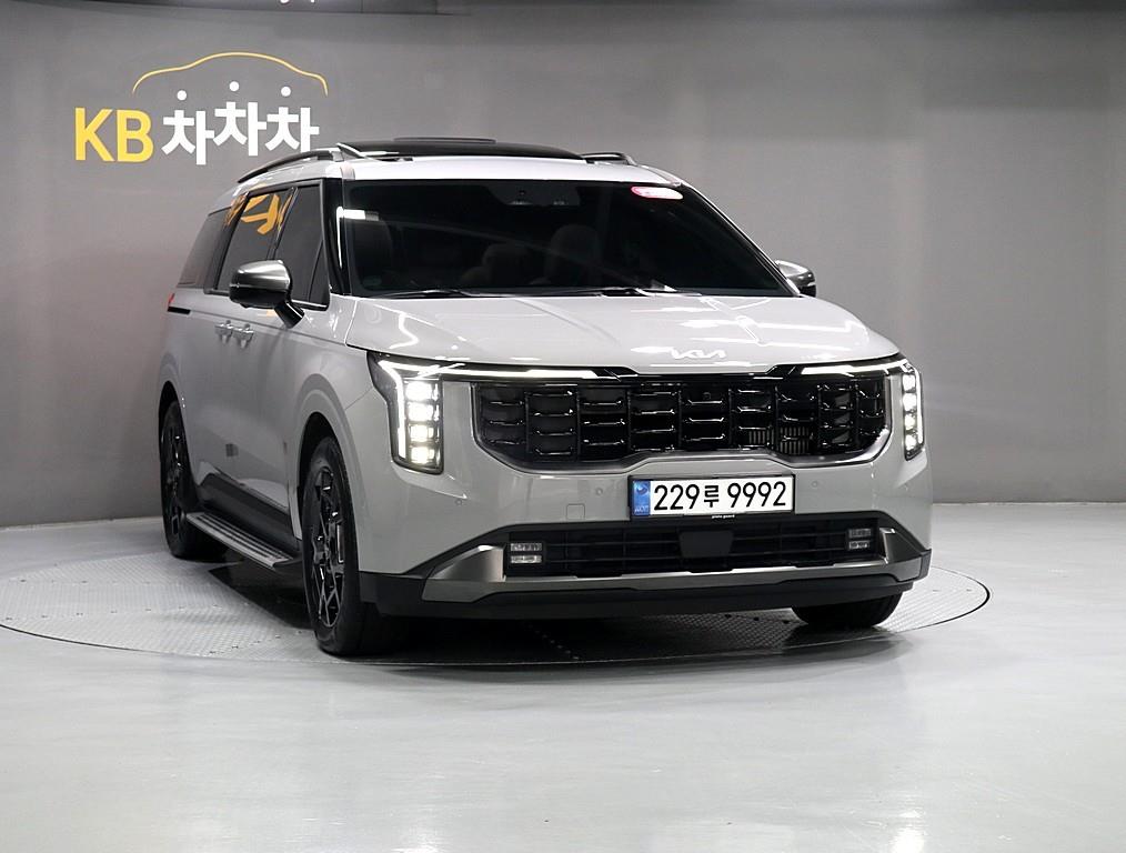 KIA Carnival - Vista 2