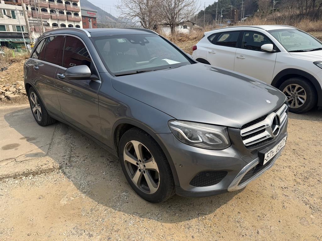 Mercedes Benz GLC Class - Vista 2