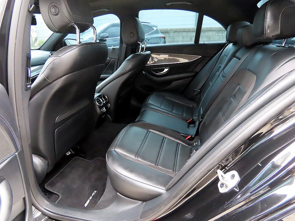 Mercedes Benz E class - Vista 6