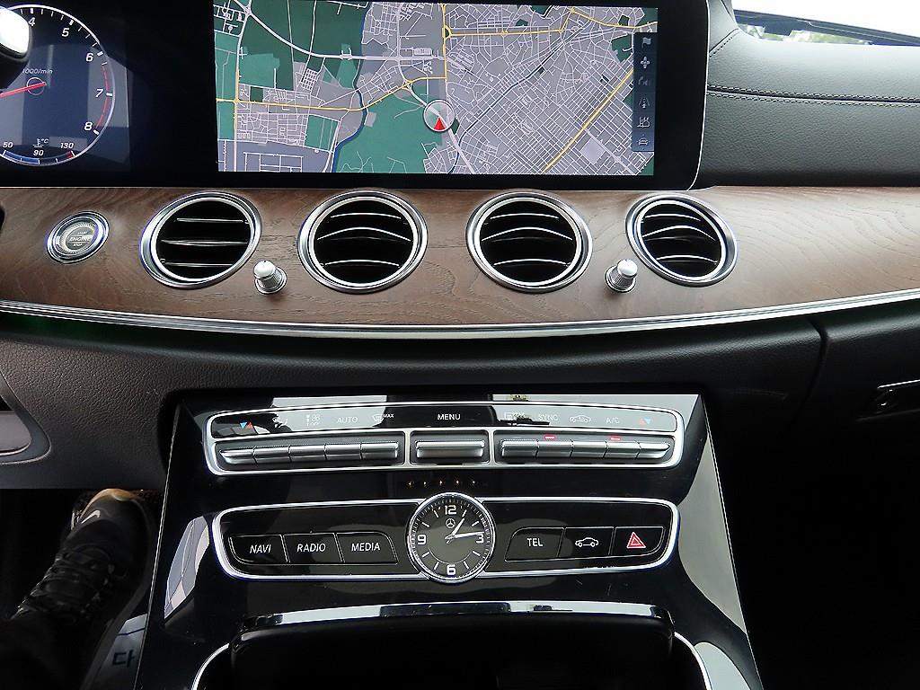 Mercedes Benz E class 2017 Negro - Importación desde Corea - HF Imports Iquique - Foto 14