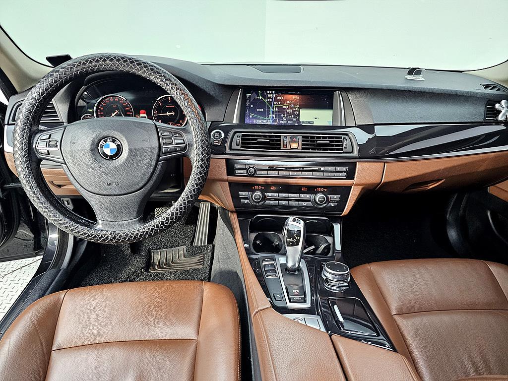 BMW 5 Series - Vista 5