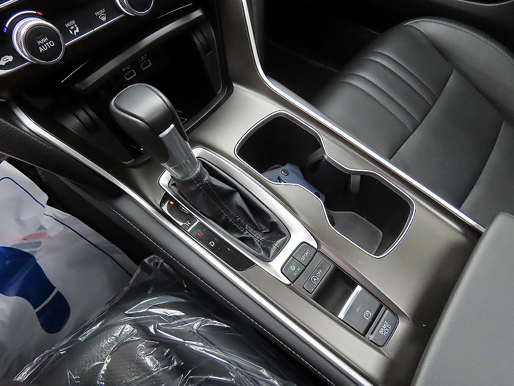 Honda Accord - Vista 10