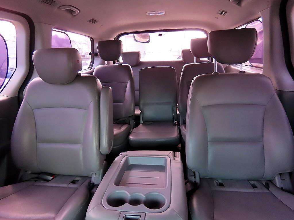 HYUNDAI Starex - Vista 7