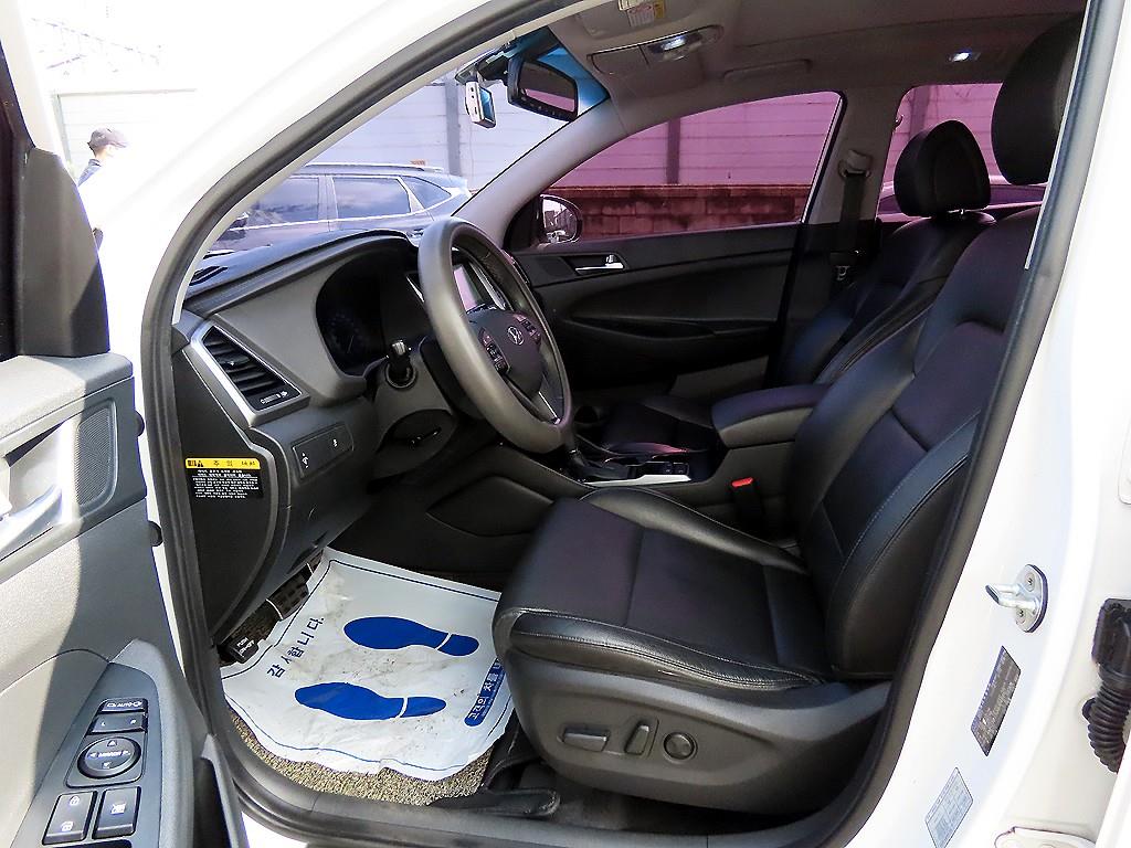 HYUNDAI Tucson - Vista 5