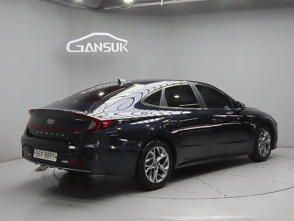 HYUNDAI Sonata - Vista 7