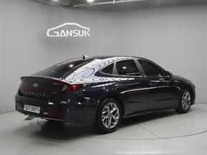 HYUNDAI Sonata - Vista 8