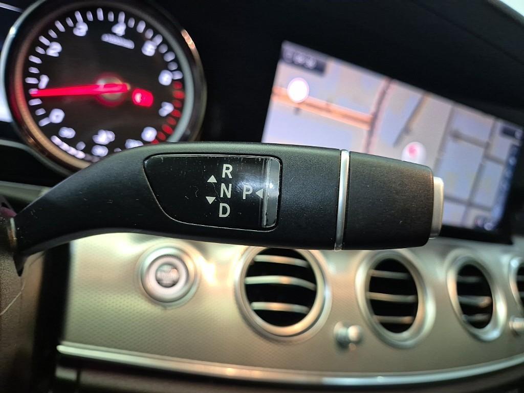 Mercedes Benz E class - Vista 8