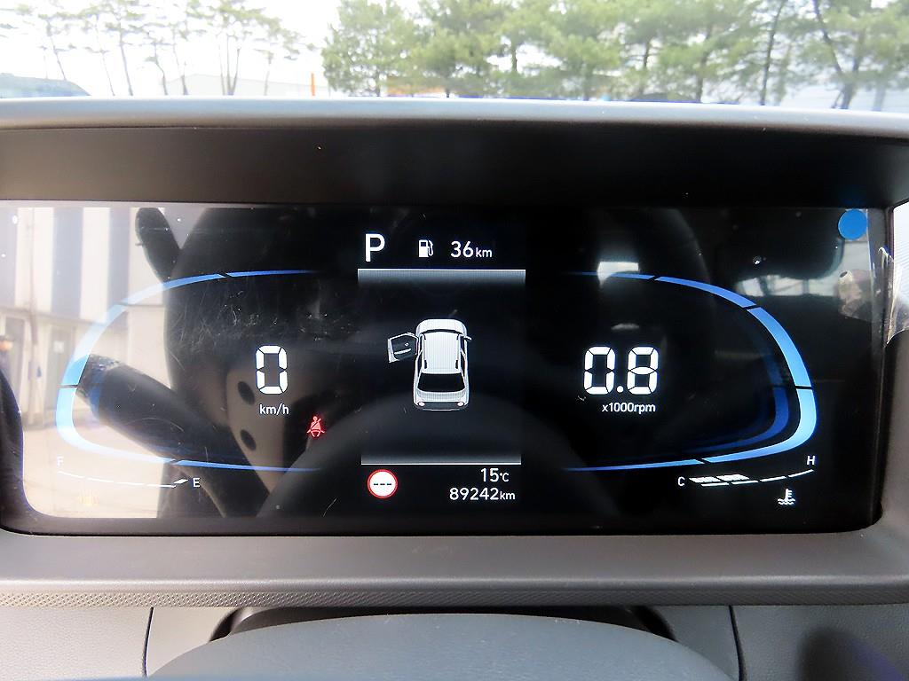 HYUNDAI Casper - Vista 9