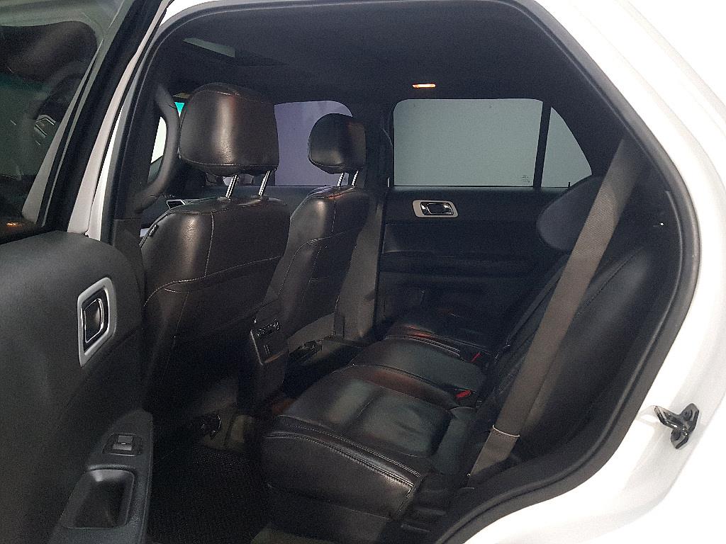 Ford Explorer - Vista 9