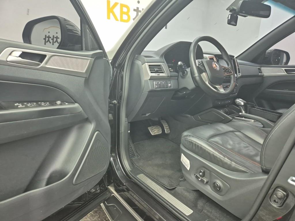 Ssangyong Rexton 2019 Negro - Importación desde Corea - HF Imports Iquique - Foto 19