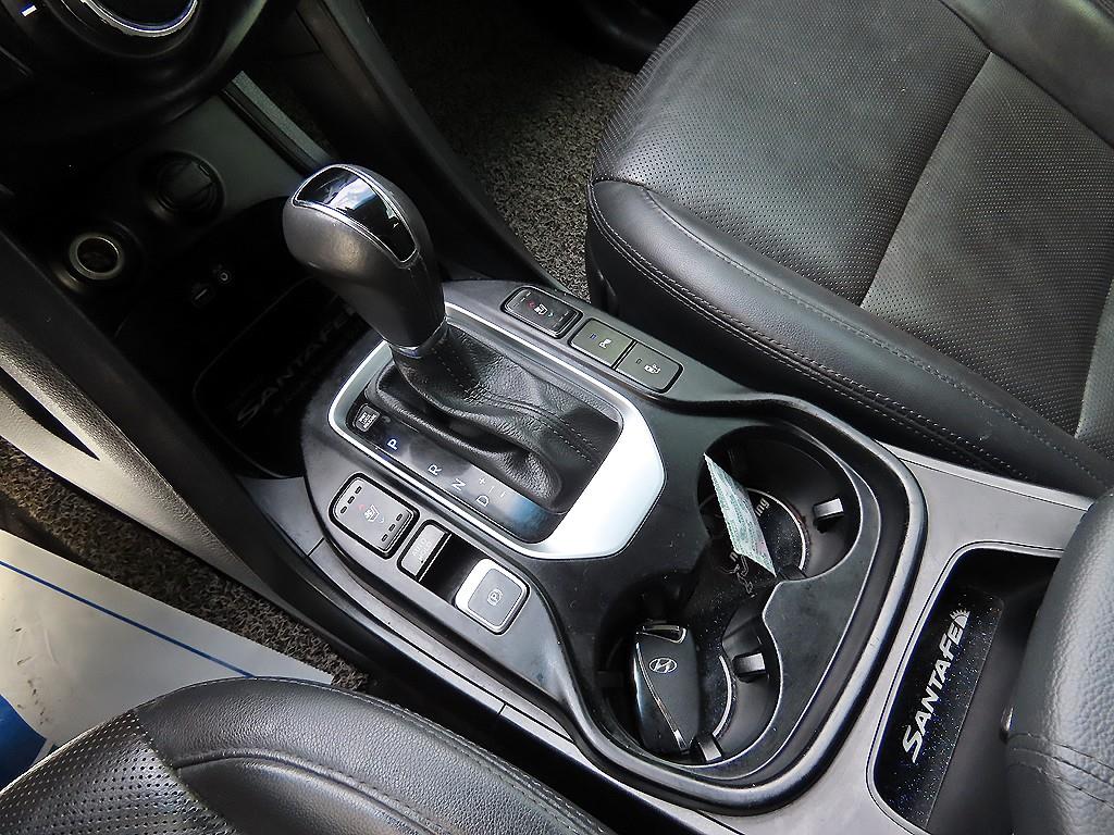 HYUNDAI Santa Fe - Vista 10